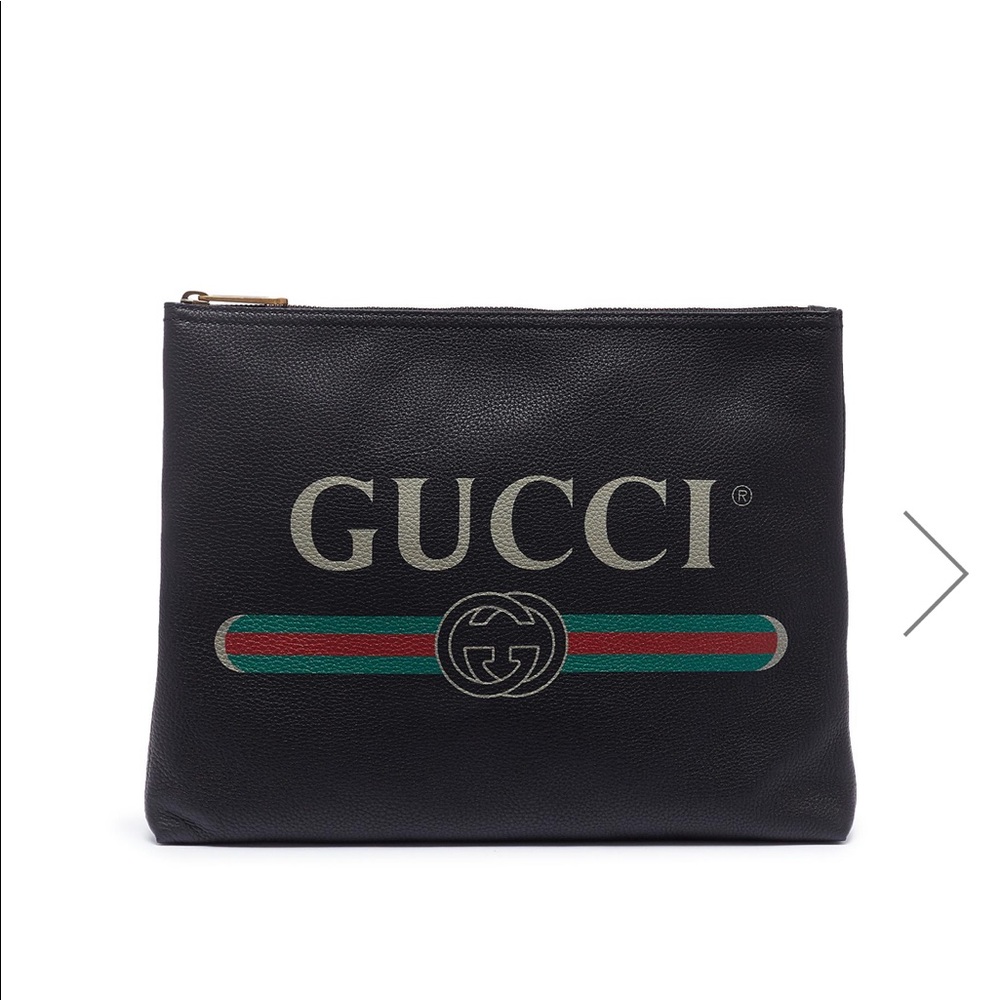 Gucci Logo Print Zipper Poach